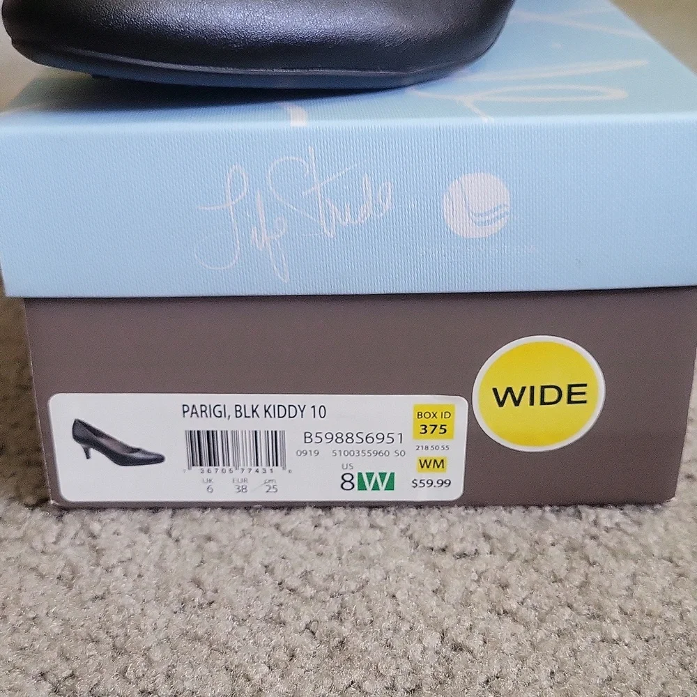 Shoes - Picture 6 of 6